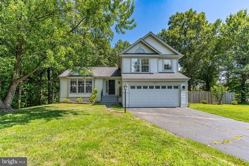 3484 Lacrosse Ct, WOODBRIDGE, VA, 22193-1050 | Card Image