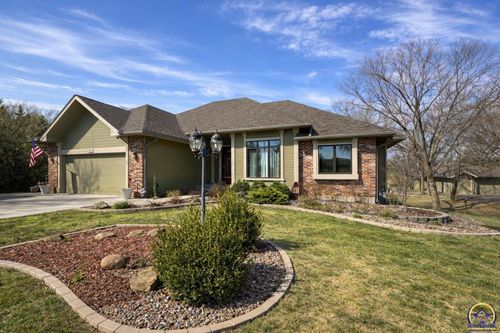 5445 Nw Brickyard Rd, Topeka, KS, 66618-3115 | Card Image