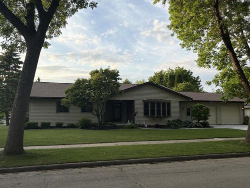 82 Eastbrook Lane, Fond Du Lac, WI, 54935 | Card Image