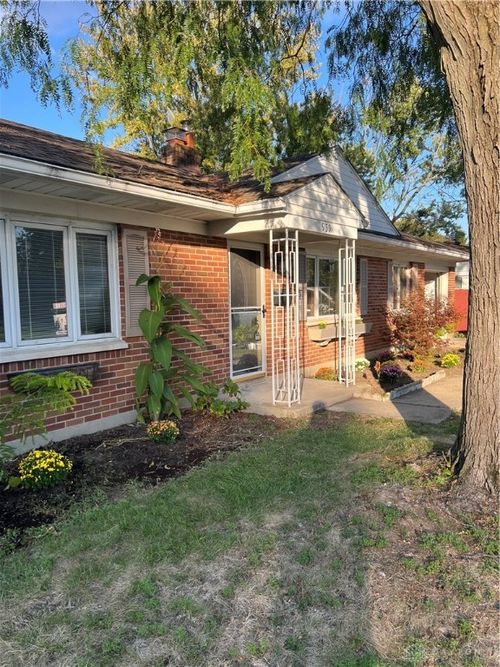 959 Kimberly Dr, Kettering, OH, 45429-4615 | Card Image