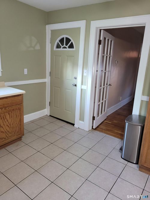 2nd-fl-105 Windsor Street, Enfield, CT, 06082 | Card Image