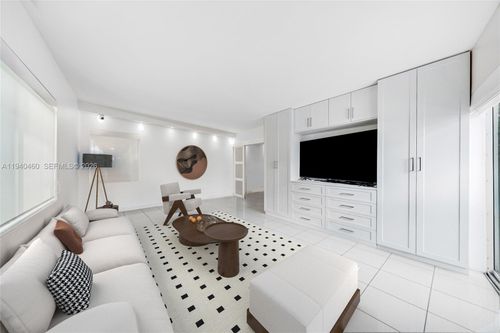 101-1135 Euclid Ave, Miami Beach, FL, 33139-4533 | Card Image