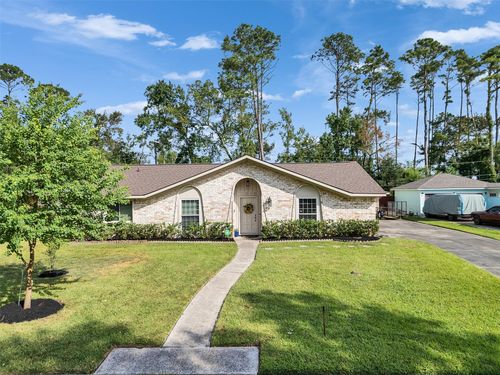 2818 Frostwood Cir, Dickinson, TX, 77539-4205 | Card Image