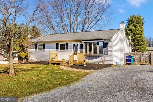 8615 Chestnut Grove Rd, FREDERICK, MD, 21701-2603 | Card Image