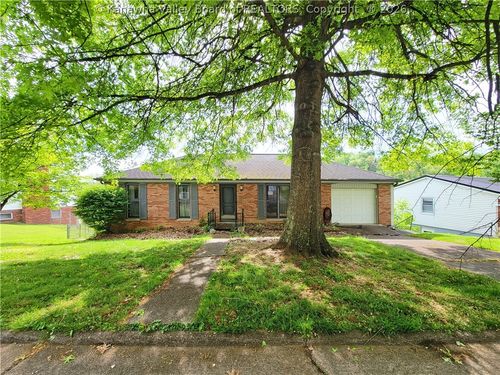 6907 Heritage Dr, Charleston, WV, 25312-9416 | Card Image