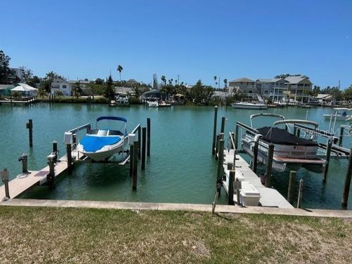 2-12478 Capri Cir N, TREASURE ISLAND, FL, 33706-4966 | Card Image