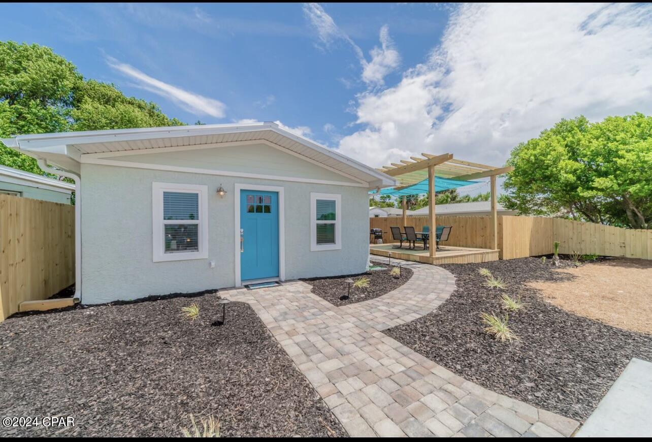 Bataan Ave, Panama City Beach, FL 32413