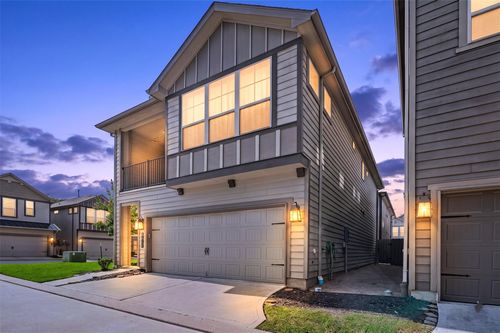 9312 Bauer Vista Dr, Houston, TX, 77080-1480 | Card Image