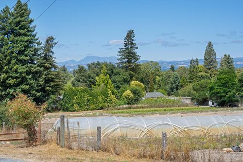 318 Sparkes Rd, Sebastopol, CA, 95472-5037 | Card Image