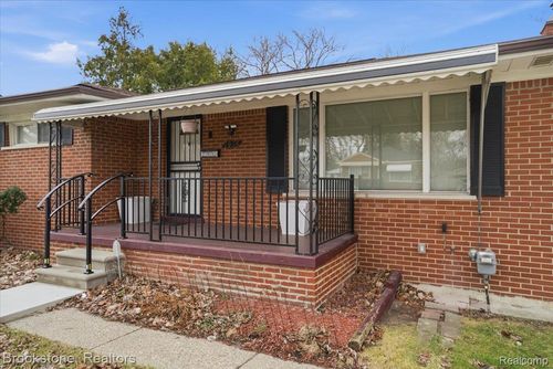 1976 Goulson Ave, Warren, MI, 48091-2121 | Card Image