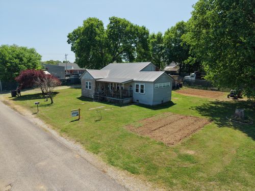 404 Mcmurtrey St, Saint Joseph, TN, 38481-5067 | Card Image