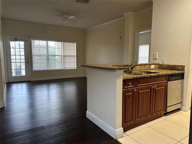 APT-1231 - 3567 Conroy Rd, Condo with 2 bedrooms, 2 bathrooms and null parking in ORLANDO FL | Image 5