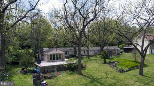 120 Farm Rd, PHOENIXVILLE, PA, 19460-2032 | Card Image