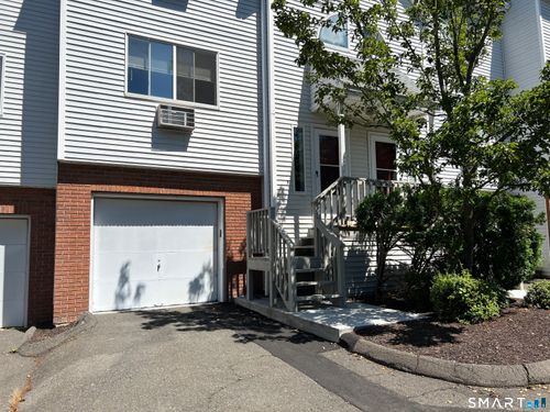 11e-925 Oronoke Rd, Waterbury, CT, 06708-3941 | Card Image