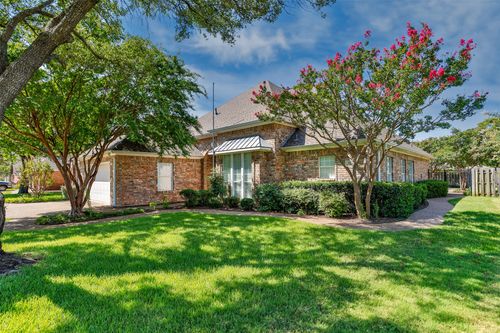 913 Mesquite St, Gainesville, TX, 76240-3746 | Card Image