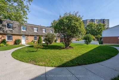 457 Wilkins St, Condo with 3 bedrooms, 3 bathrooms and 1 parking in London ON | Image 2