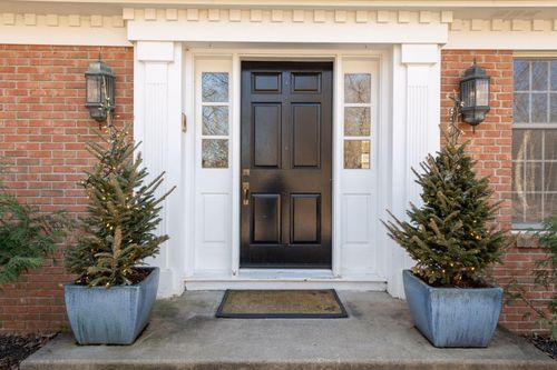 425 Ferndale Rd N, Wayzata, MN, 55391-1007 | Card Image