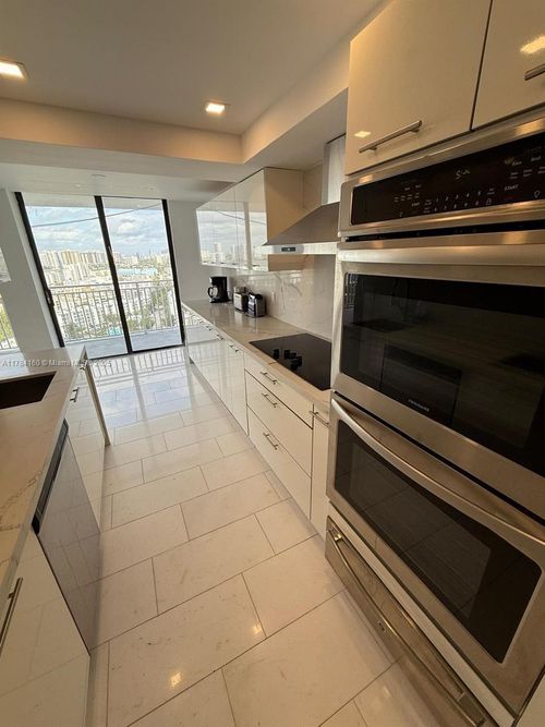 apt-2310-210 174th St, Sunny Isles Beach, FL, 33160-3363 | Card Image