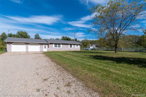 6313 Kelly Rd, Cass City, MI, 48726-9357 | Card Image