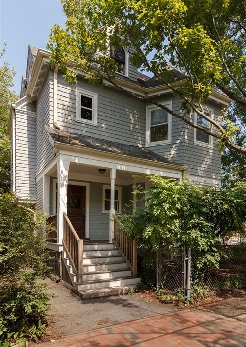 4 Hurlbut St, Cambridge, MA, 02138-1604 | Card Image