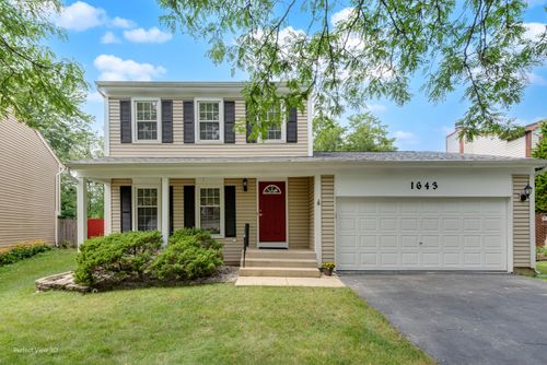 1643 Trafalgar Ln, Aurora, IL, 60504-6047 | Card Image
