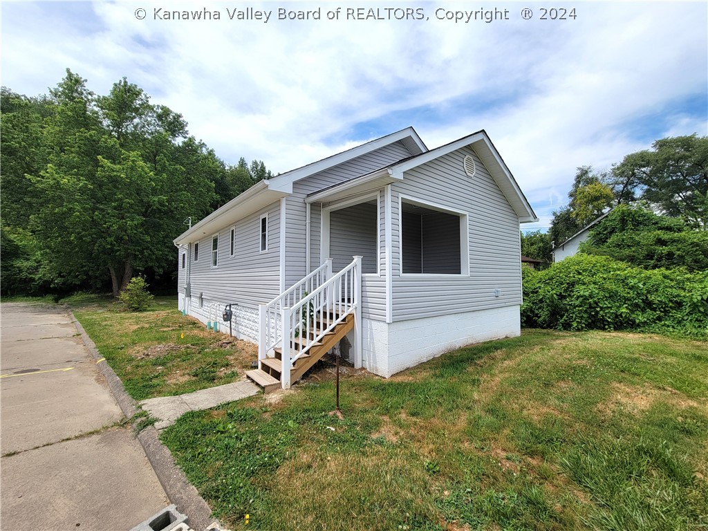 Weber St, South Charleston, WV 25309