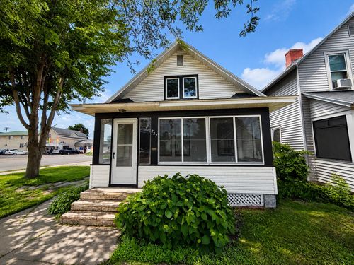 227 Mankato Ave, Winona, MN, 55987-4460 | Card Image