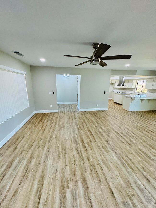 27057 Avenue 196, House other with 3 bedrooms, 2 bathrooms and null parking in Strathmore CA | Image 9