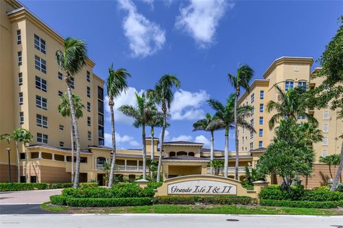 307-3313 Sunset Key Cir, PUNTA GORDA, FL, 33955-3907 | Card Image