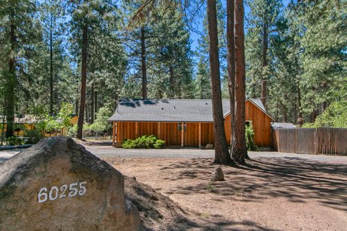 60255 Pawnee Ln, Bend, OR, 97702-8953 | Card Image