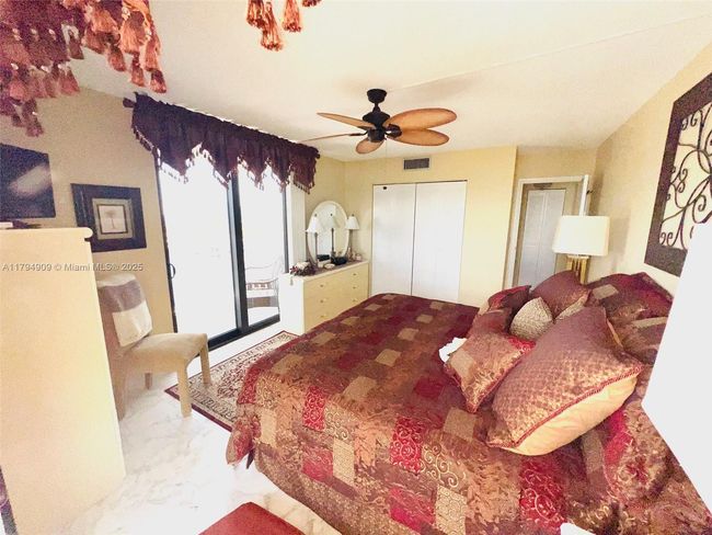 APT-12K - 1500 S Ocean Dr, Condo with 2 bedrooms, 2 bathrooms and null parking in Hollywood FL | Image 7