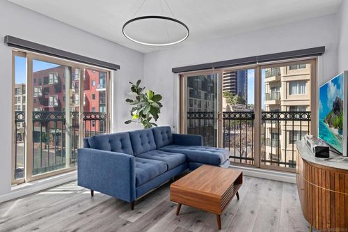 3251-450 J St, San Diego, CA, 92101-5428 | Card Image