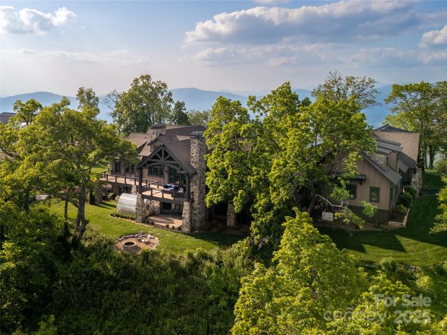 93 N Snow Ridge Dr, House other with 5 bedrooms, 7 bathrooms and null parking in Hendersonville NC | Image 5