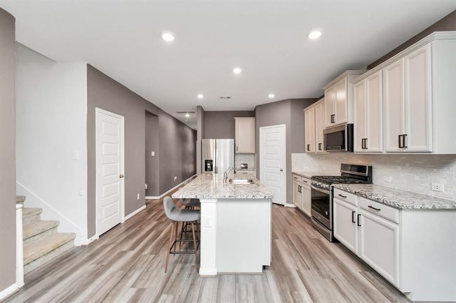 2715 Fairfield Landing Ln, House other with 4 bedrooms, 3 bathrooms and 2 parking in Pearland TX | Image 6