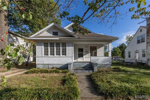 208 Hunter, Charleston, MO, 63834 | Card Image