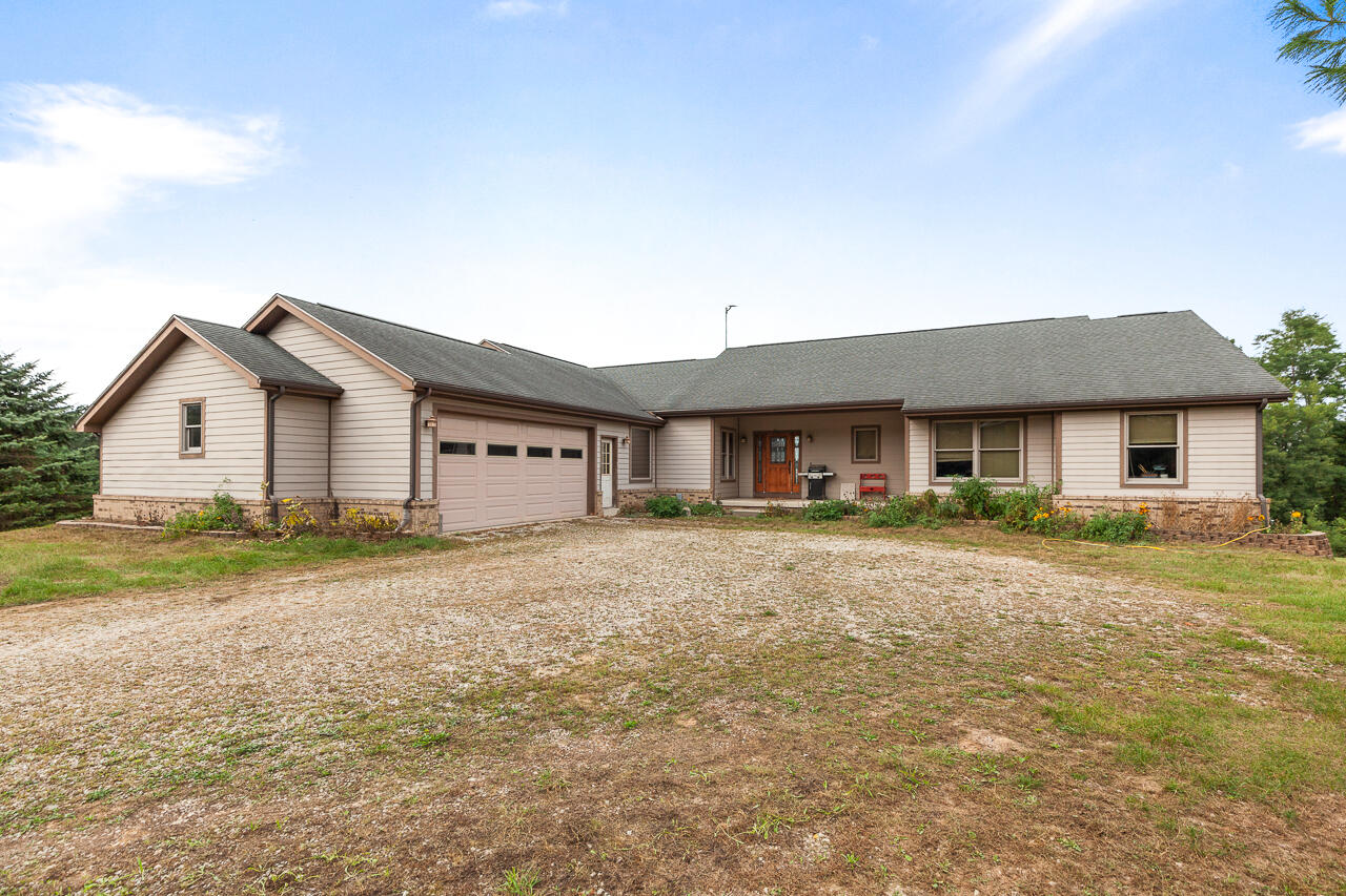 Fehr Ln, Manchester, MI 48158