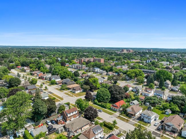 110 Gibbons St, House other with 3 bedrooms, 2 bathrooms and 3 parking in Oshawa ON | Image 45