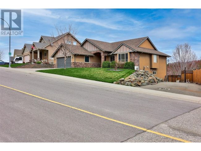 2022 Hugh Allan Dr, House other with 6 bedrooms, 3 bathrooms and 6 parking in Kamloops BC | Image 53