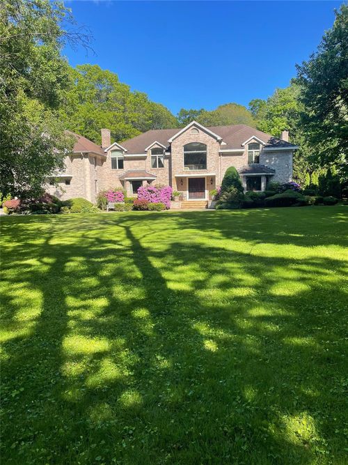 527 Split Rock Rd, Syosset, NY, 11791-1500 | Card Image