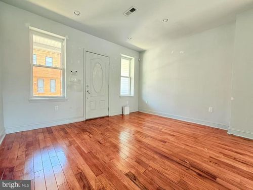 2827 S 12th St, PHILADELPHIA, PA, 19148-4906 | Card Image