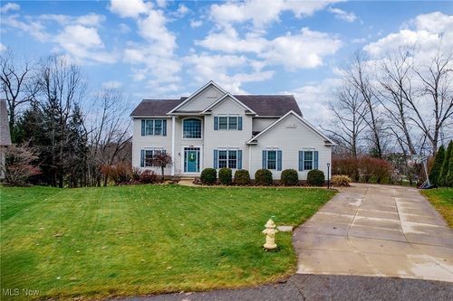 4212 Devonshire Ct, Copley, OH, 44321-2832 | Card Image