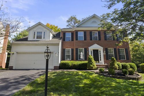 452 Sunridge Dr, Powell, OH, 43065-8122 | Card Image