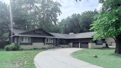 3151 N Somerset Dr, Wichita, KS, 67204-4430 | Card Image
