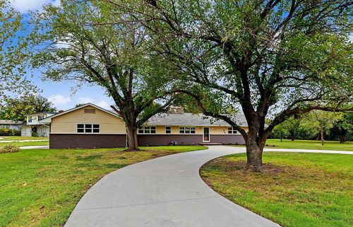 3900 N Harding, Bel Aire, KS, 67220 | Card Image