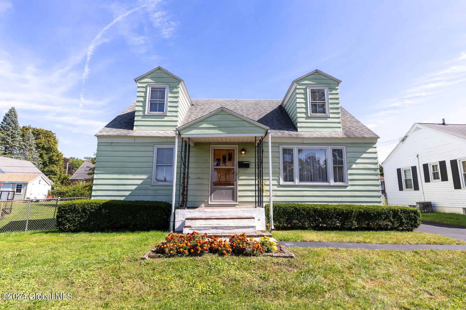 Lakeview Ave, Rensselaer, NY 12144
