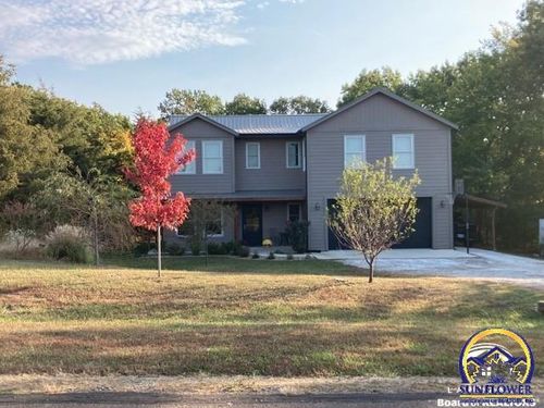 4866 Dabinawa Dr, Mc Louth, KS, 66054-4303 | Card Image