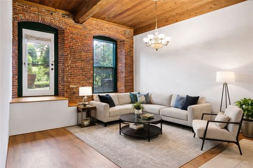 105-300 Front St, Pawtucket, RI, 02860-1051 | Card Image