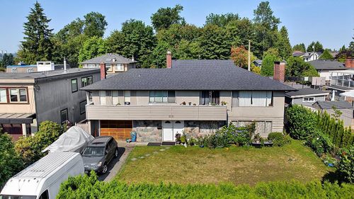 2231 Cliff Ave, Burnaby, BC, V5A2L1 | Card Image