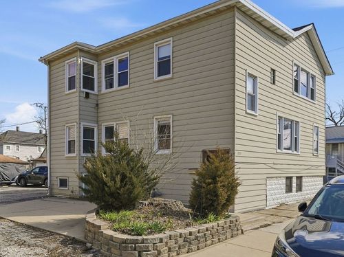 2111 Main Street, Melrose Park, IL, 60160 | Card Image