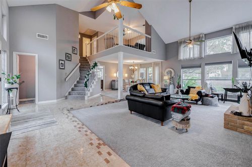 202 Old Bridge Lk, Houston, TX, 77069-3402 | Card Image